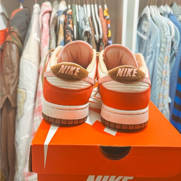 Nike “Bacon Dunks” 🩷❤️🤎 - Picture 5 of 5